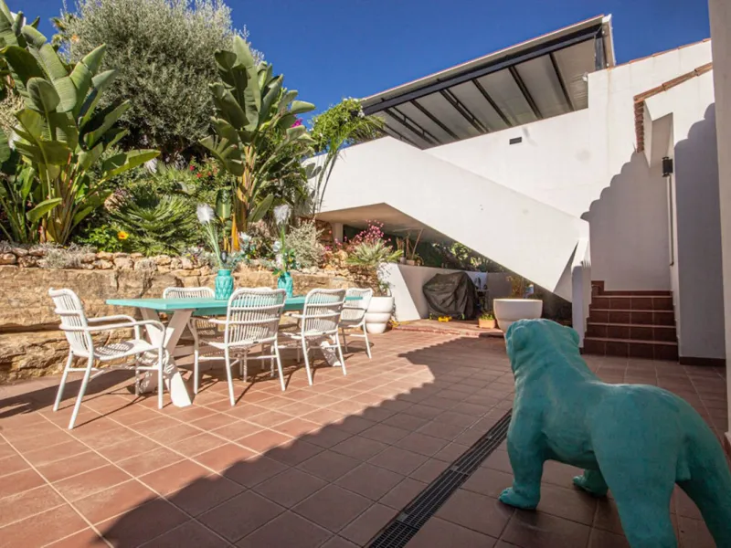 Spacious Family Villa with Panoramic Views in La Mairena