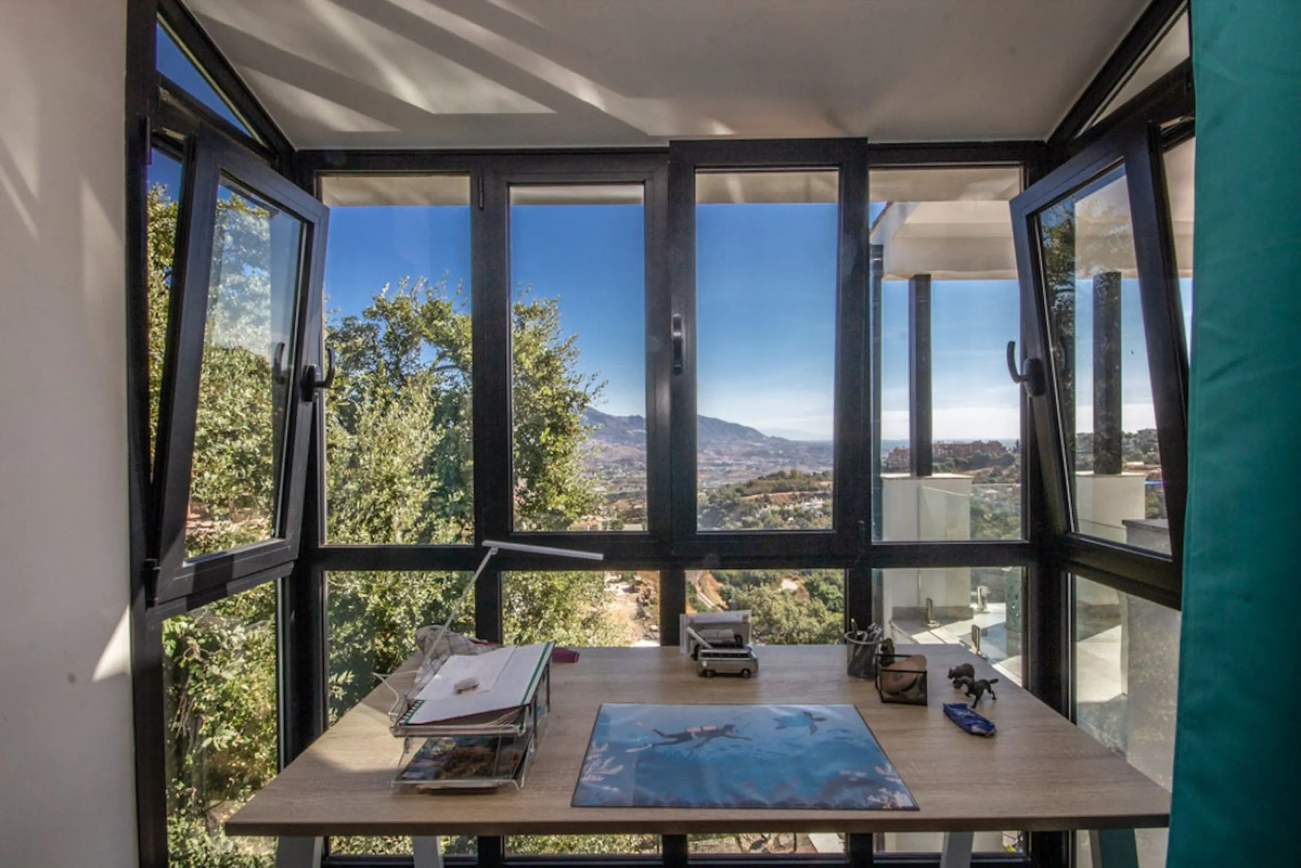 Spacious Family Villa with Panoramic Views in La Mairena