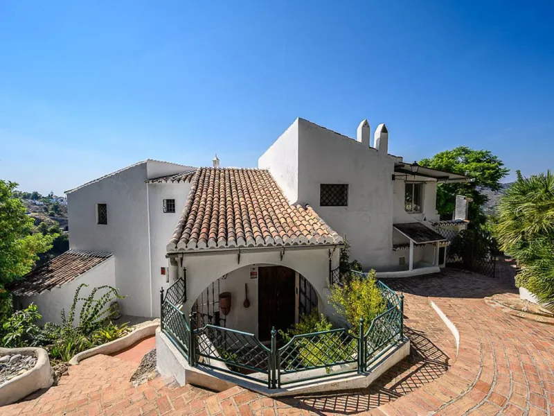 Exceptional Cortijo for Sale in Frigiliana – A Timeless Andalusian Retreat