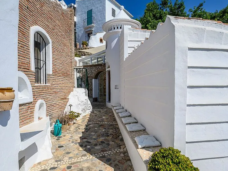 Exceptional Cortijo for Sale in Frigiliana – A Timeless Andalusian Retreat