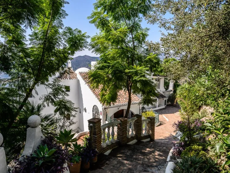 Exceptional Cortijo for Sale in Frigiliana – A Timeless Andalusian Retreat