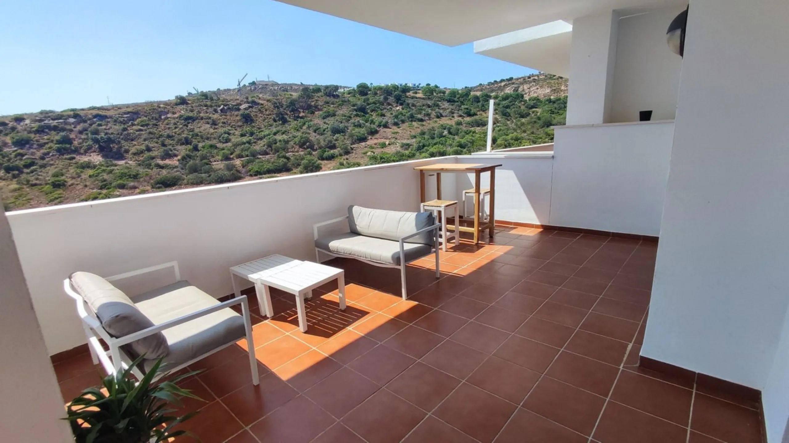 Apartment - Ground Floor Apartment в продаже в Manilva, Málaga. В доме 3 спален и 2 ванных комнат. Площадь дома 150 м²