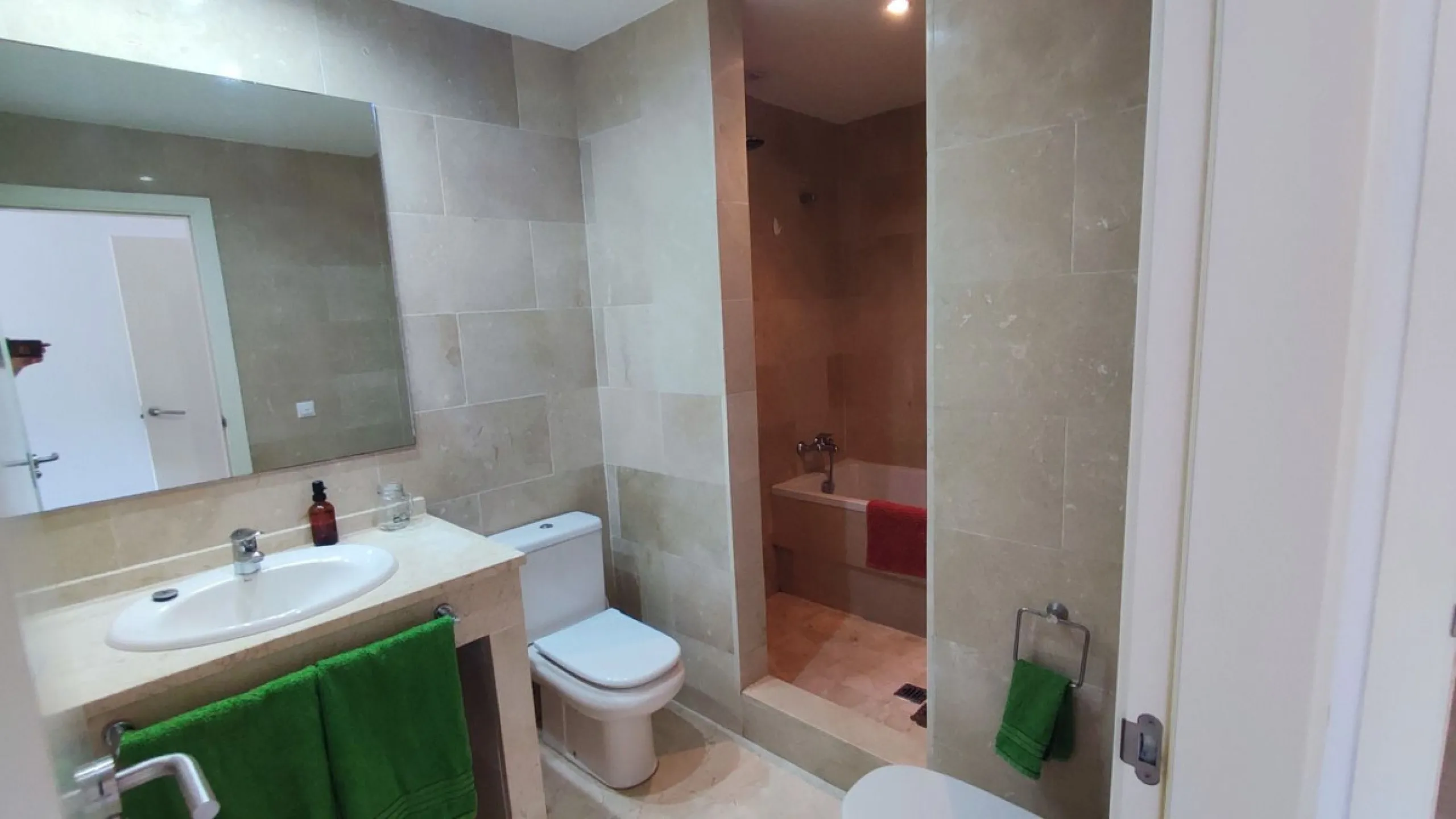 Apartment - Ground Floor Apartment в продаже в Manilva, Málaga. В доме 3 спален и 2 ванных комнат. Площадь дома 150 м²