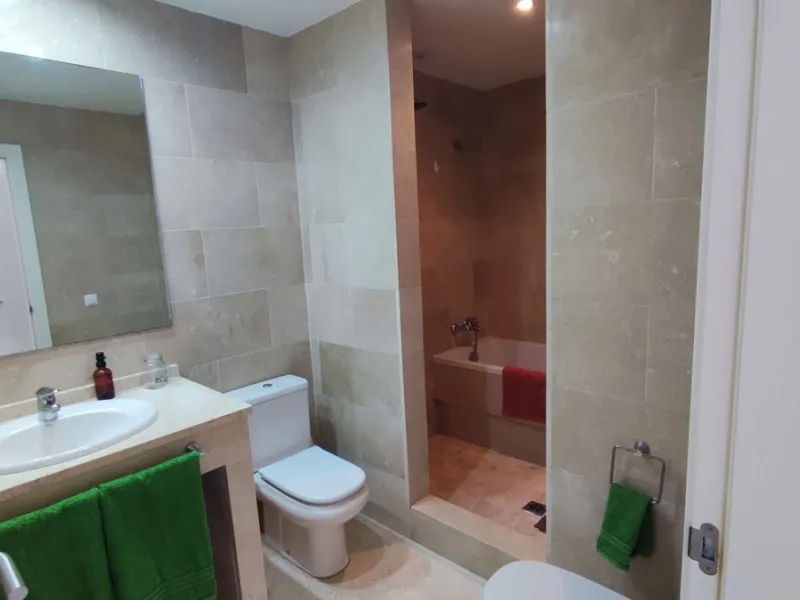 Apartment - Ground Floor Apartment в продаже в Manilva, Málaga. В доме 3 спален и 2 ванных комнат. Площадь дома 150 м²