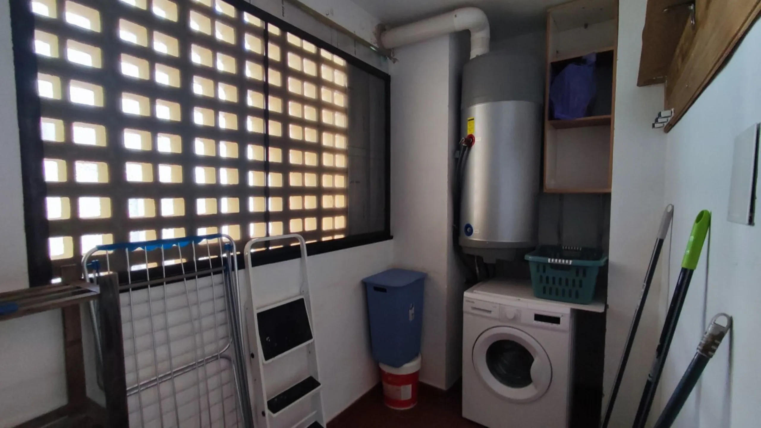 Apartment - Ground Floor Apartment в продаже в Manilva, Málaga. В доме 3 спален и 2 ванных комнат. Площадь дома 150 м²