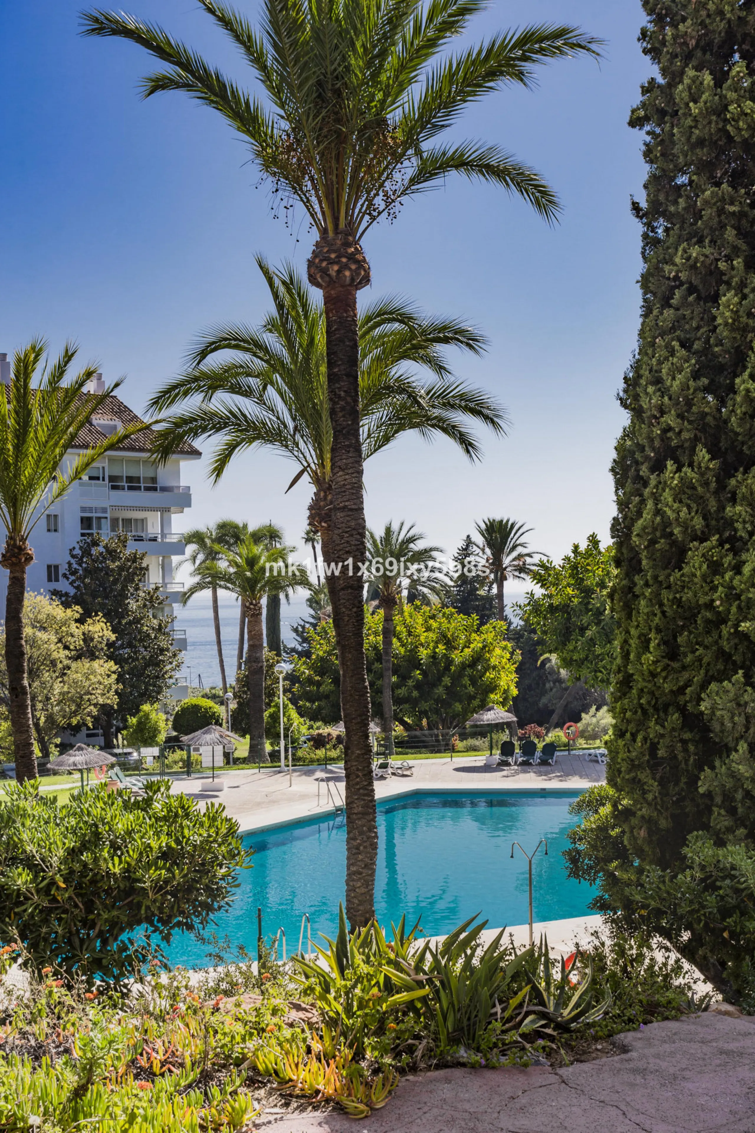 This beautifully renovated two-bedroom apartment is situated in the iconic Torre de Río Real, one of Marbella's most renowned buildings. Located in the exclusive Río Real residential area in Eastern Marbella, it's just a 5-minute drive from Marbella's cit