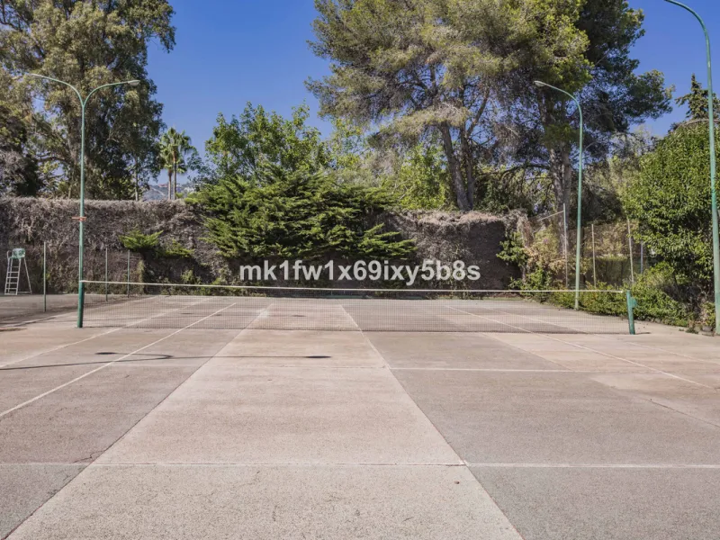 This beautifully renovated two-bedroom apartment is situated in the iconic Torre de Río Real, one of Marbella's most renowned buildings. Located in the exclusive Río Real residential area in Eastern Marbella, it's just a 5-minute drive from Marbella's cit