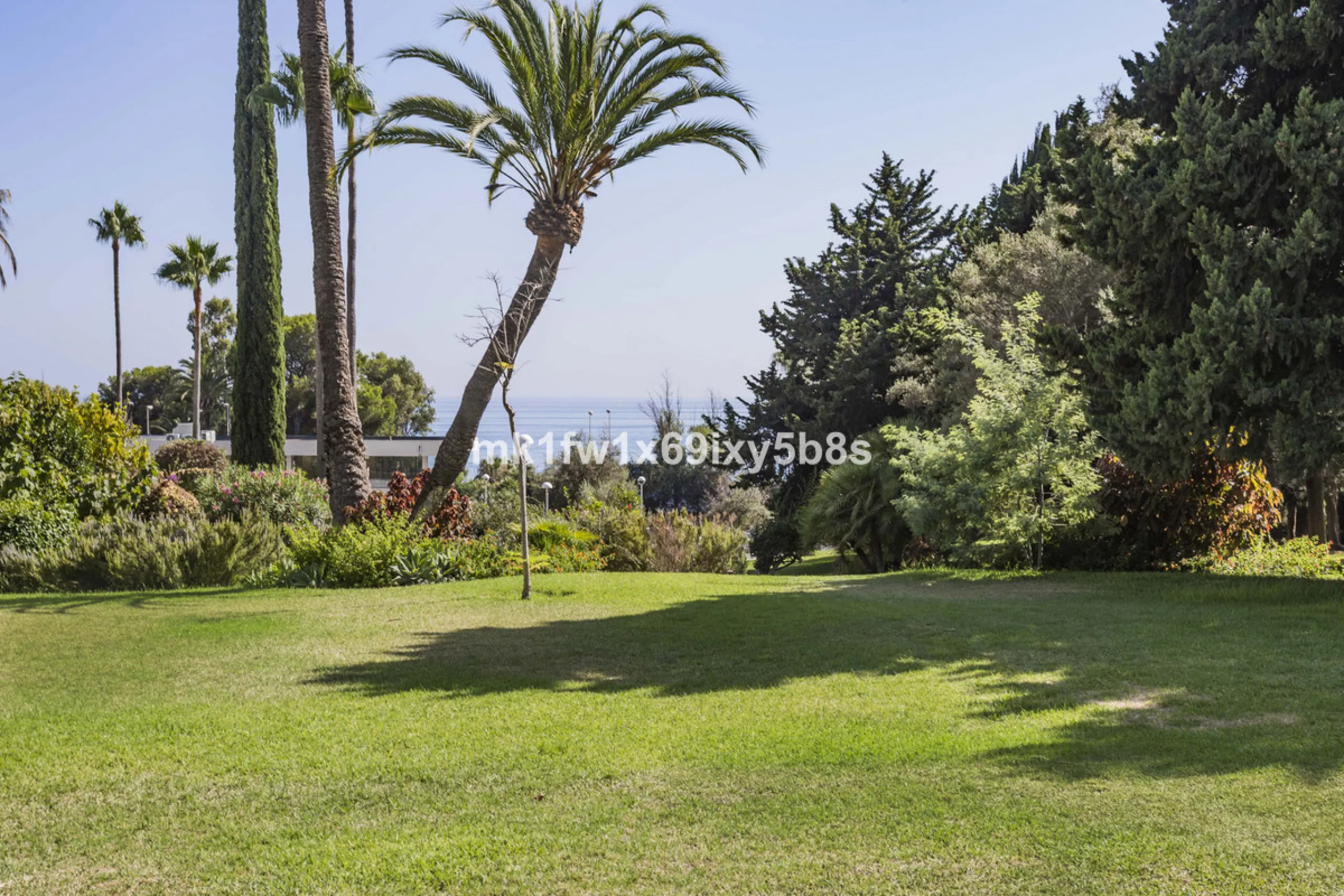 This beautifully renovated two-bedroom apartment is situated in the iconic Torre de Río Real, one of Marbella's most renowned buildings. Located in the exclusive Río Real residential area in Eastern Marbella, it's just a 5-minute drive from Marbella's cit