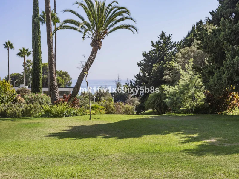 This beautifully renovated two-bedroom apartment is situated in the iconic Torre de Río Real, one of Marbella's most renowned buildings. Located in the exclusive Río Real residential area in Eastern Marbella, it's just a 5-minute drive from Marbella's cit
