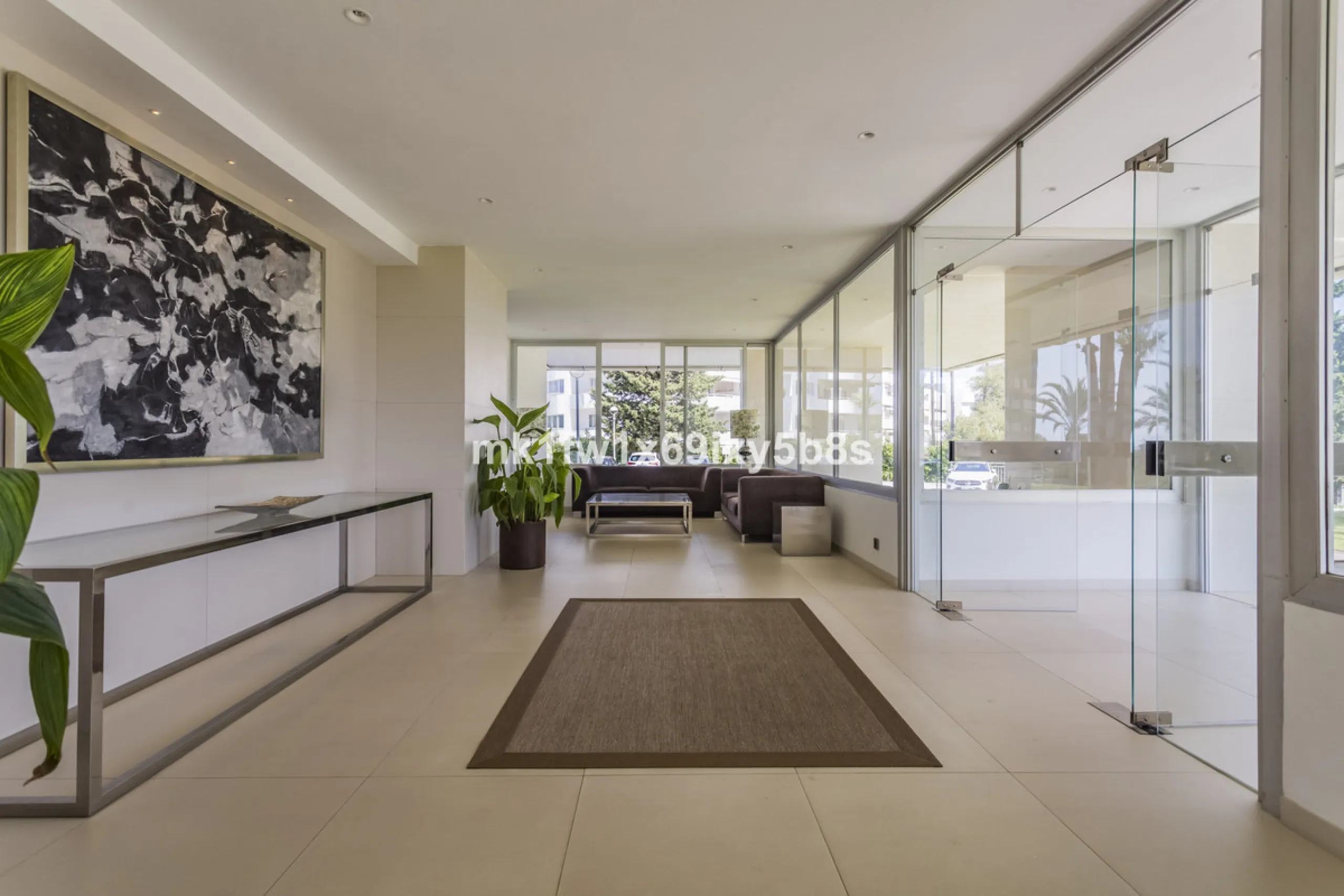 This beautifully renovated two-bedroom apartment is situated in the iconic Torre de Río Real, one of Marbella's most renowned buildings. Located in the exclusive Río Real residential area in Eastern Marbella, it's just a 5-minute drive from Marbella's cit