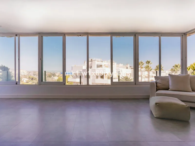 This beautifully renovated two-bedroom apartment is situated in the iconic Torre de Río Real, one of Marbella's most renowned buildings. Located in the exclusive Río Real residential area in Eastern Marbella, it's just a 5-minute drive from Marbella's cit