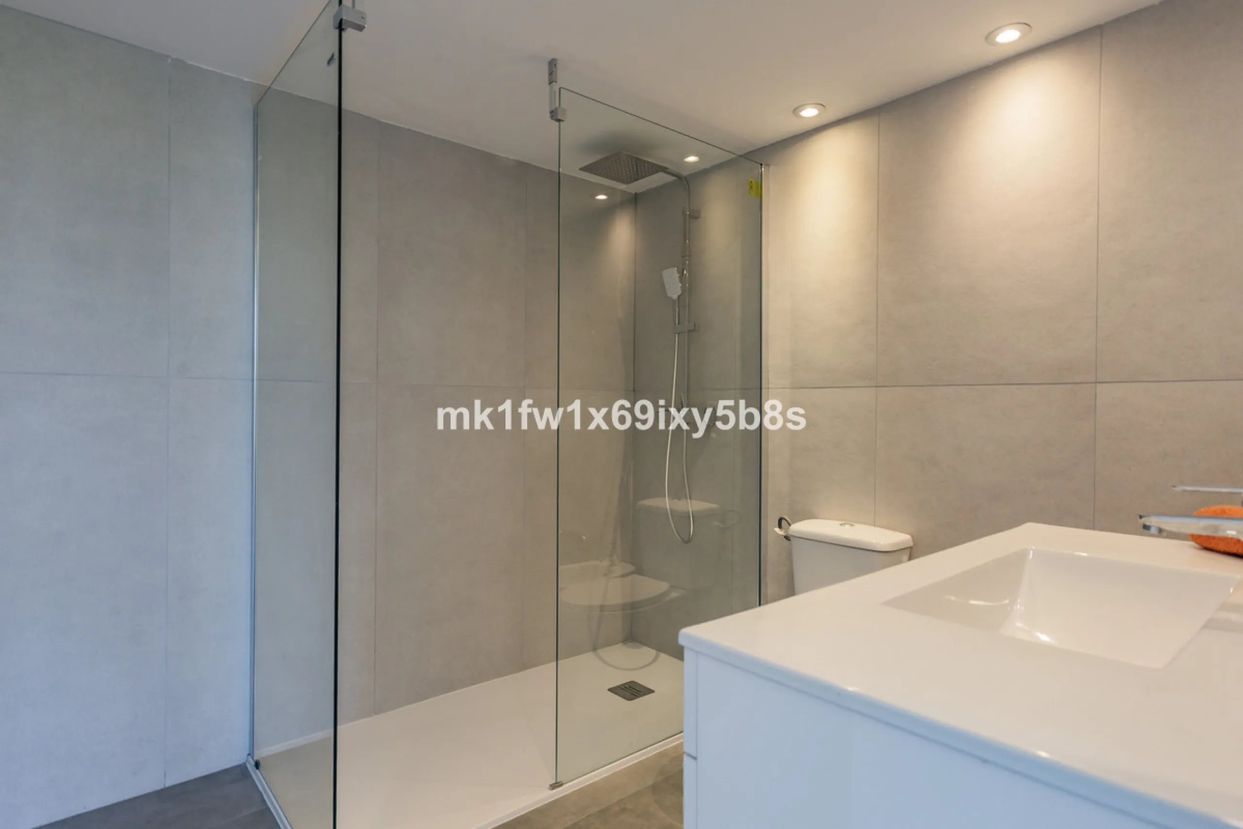 This beautifully renovated two-bedroom apartment is situated in the iconic Torre de Río Real, one of Marbella's most renowned buildings. Located in the exclusive Río Real residential area in Eastern Marbella, it's just a 5-minute drive from Marbella's cit