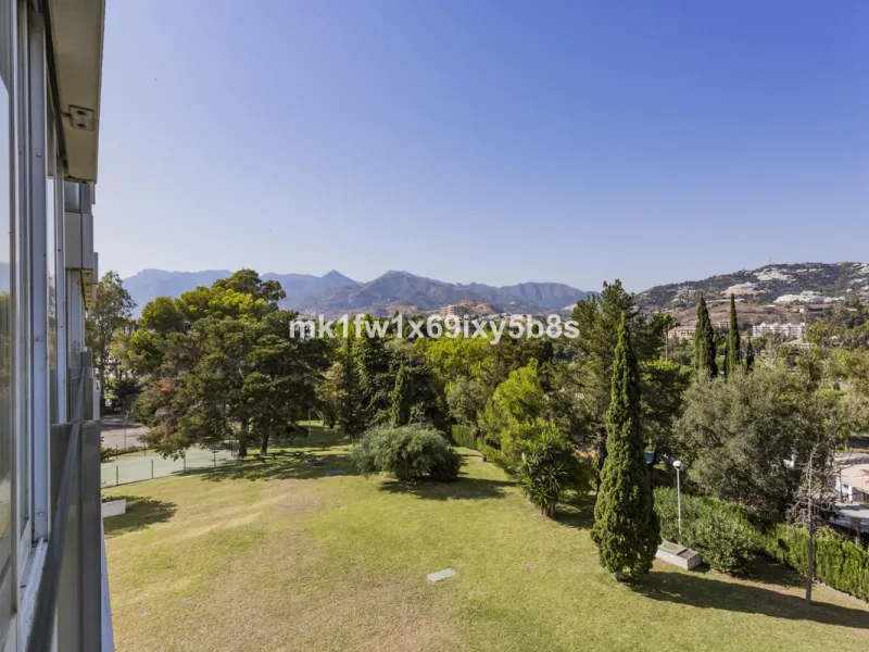 This beautifully renovated two-bedroom apartment is situated in the iconic Torre de Río Real, one of Marbella's most renowned buildings. Located in the exclusive Río Real residential area in Eastern Marbella, it's just a 5-minute drive from Marbella's cit