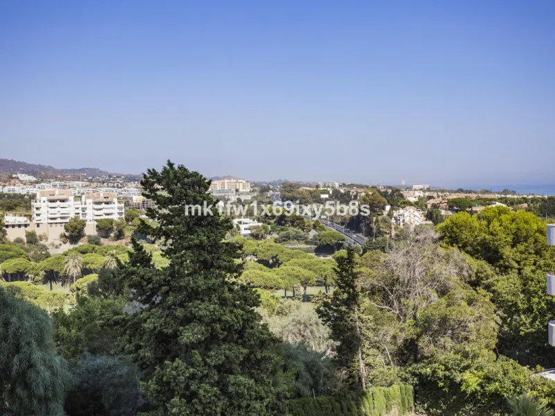 This beautifully renovated two-bedroom apartment is situated in the iconic Torre de Río Real, one of Marbella's most renowned buildings. Located in the exclusive Río Real residential area in Eastern Marbella, it's just a 5-minute drive from Marbella's cit