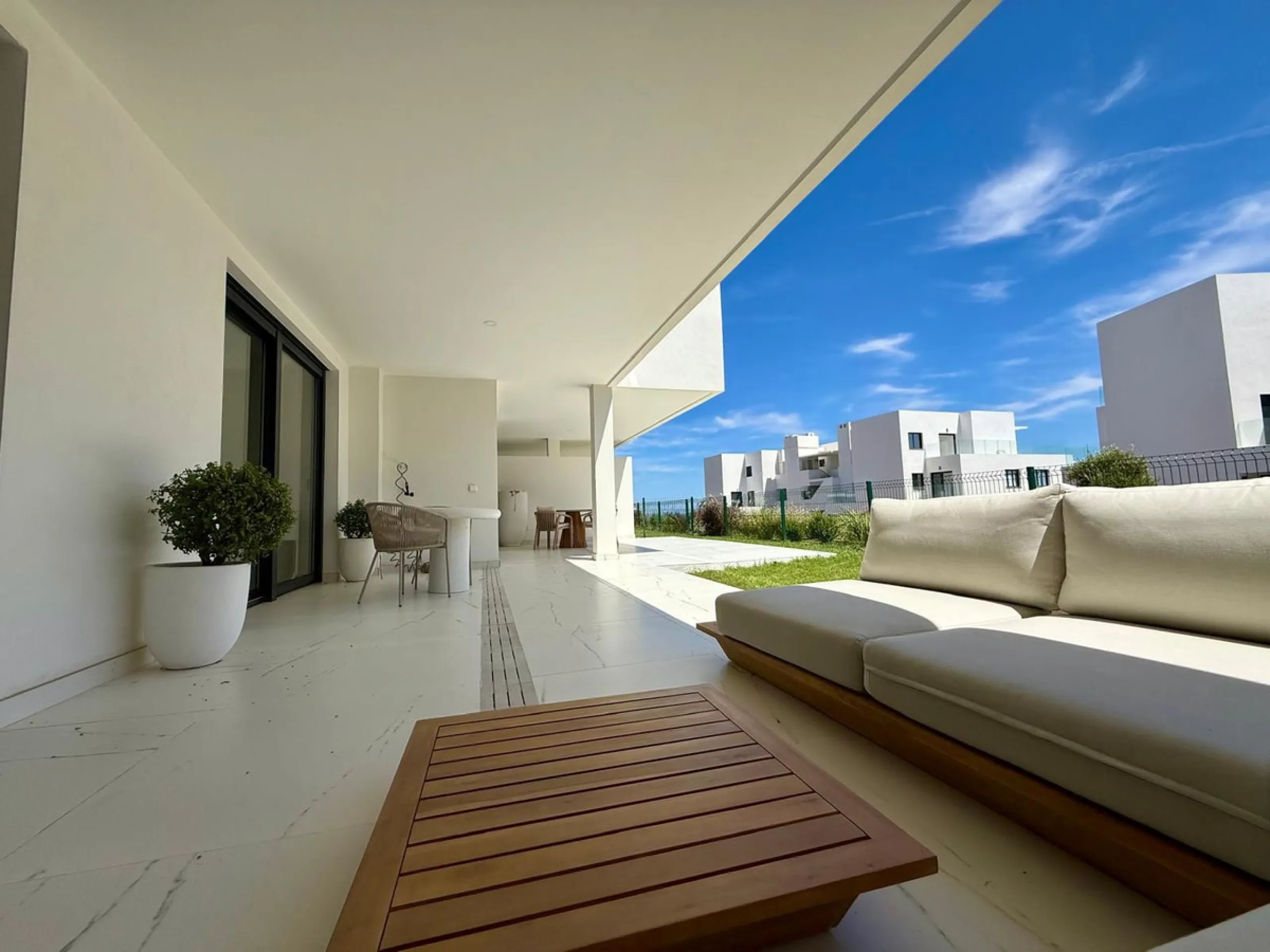 Discover Your Dream Home: Luxurious Brand-New Apartment in Casares Costa