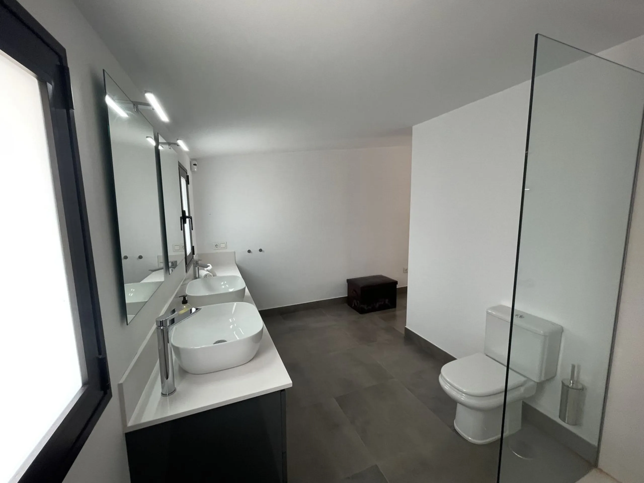 House - Detached Villa в продаже в Marbella, Málaga. В доме 3 спален и 3 ванных комнат. Площадь дома 195 м². Площадь участка 420 м²