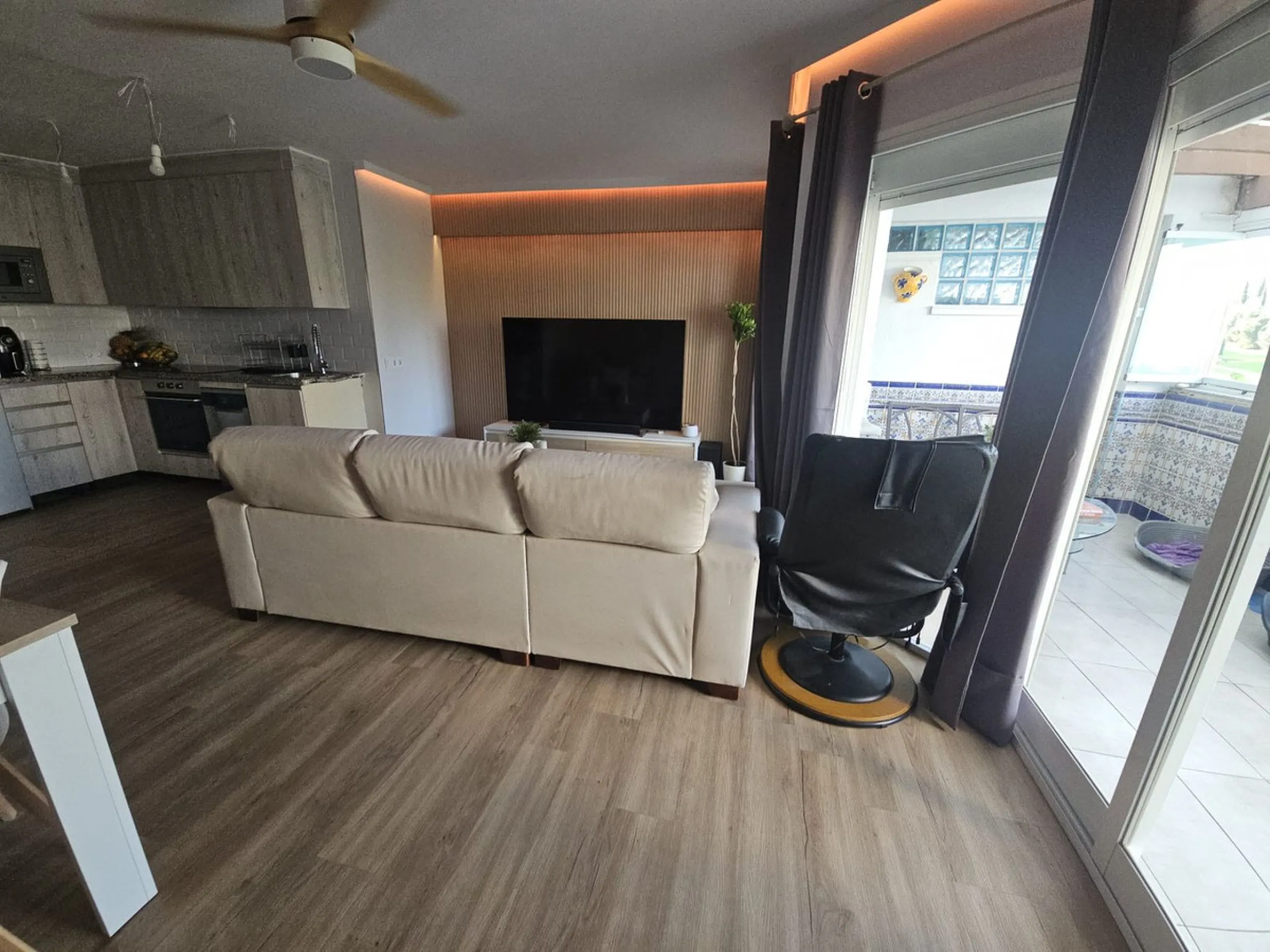 Apartment - Top Floor Apartment в продаже в Mijas, Málaga. В доме 2 спален и 2 ванных комнат. Площадь дома 143 м²