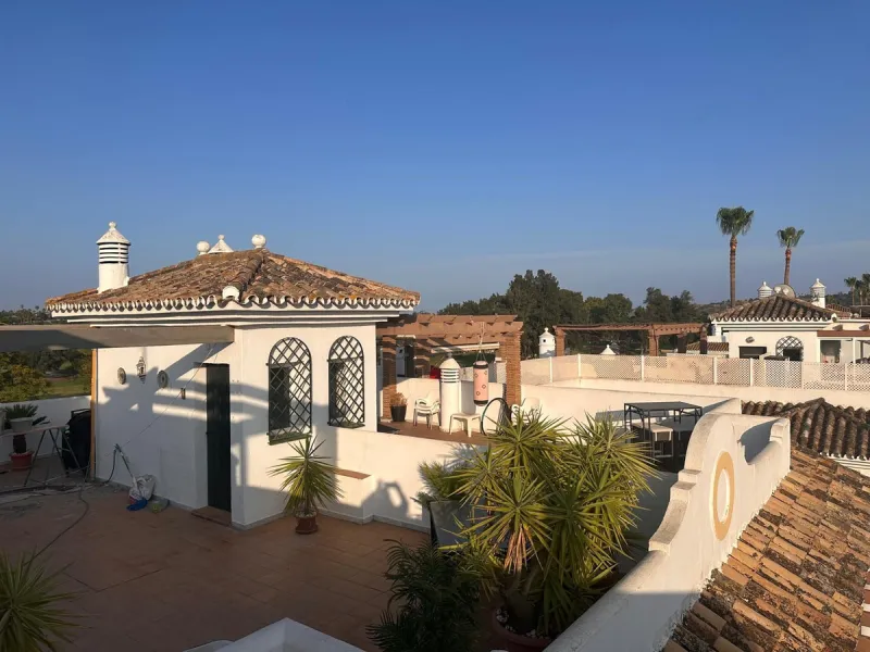 Apartment - Top Floor Apartment в продаже в Mijas, Málaga. В доме 2 спален и 2 ванных комнат. Площадь дома 143 м²