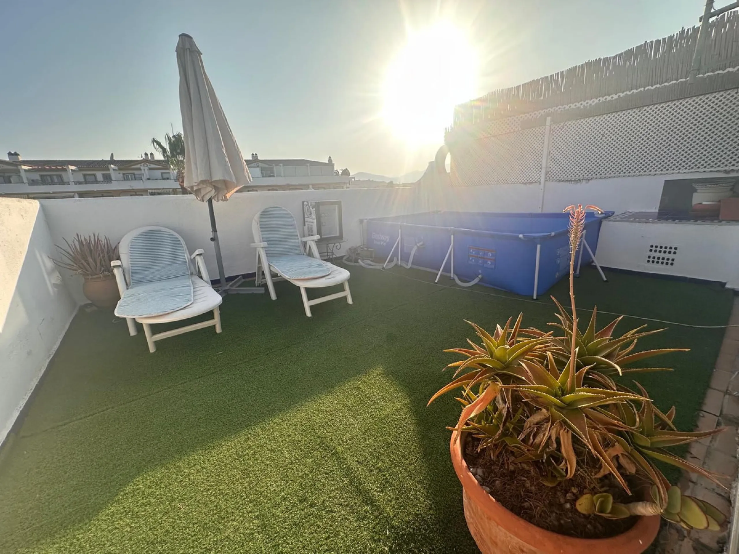 Apartment - Top Floor Apartment в продаже в Mijas, Málaga. В доме 2 спален и 2 ванных комнат. Площадь дома 143 м²