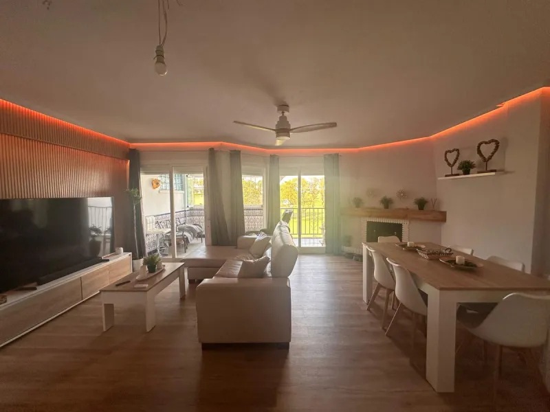 Apartment - Top Floor Apartment в продаже в Mijas, Málaga. В доме 2 спален и 2 ванных комнат. Площадь дома 143 м²