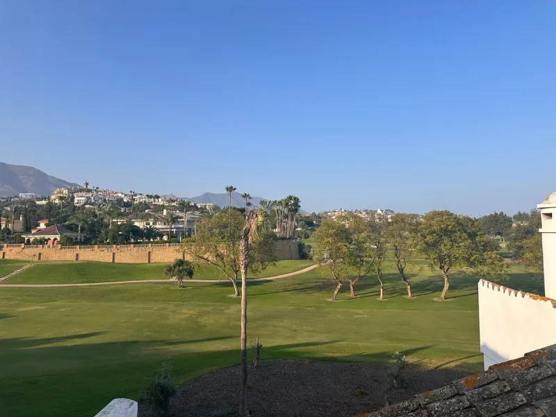 Apartment - Top Floor Apartment в продаже в Mijas, Málaga. В доме 2 спален и 2 ванных комнат. Площадь дома 143 м²