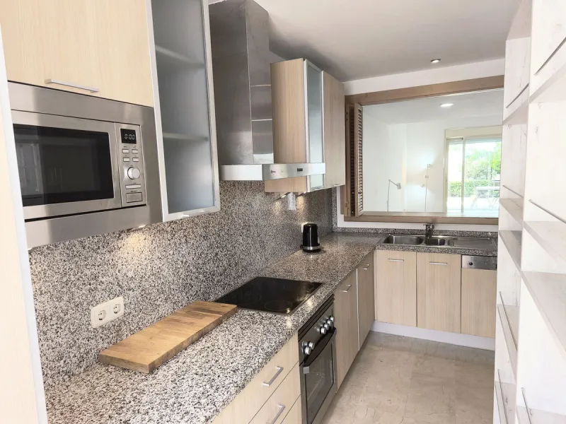 House - Townhouse в продаже в Mijas, Málaga. В доме 3 спален и 4 ванных комнат. Площадь дома 200 м². Площадь участка 18 м²