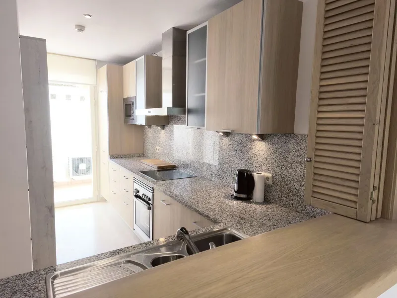 House - Townhouse в продаже в Mijas, Málaga. В доме 3 спален и 4 ванных комнат. Площадь дома 200 м². Площадь участка 18 м²