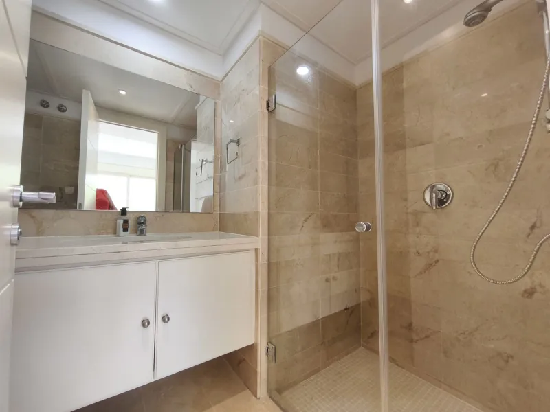House - Townhouse в продаже в Mijas, Málaga. В доме 3 спален и 4 ванных комнат. Площадь дома 200 м². Площадь участка 18 м²