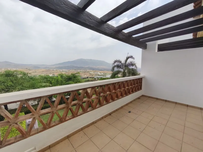 House - Townhouse в продаже в Mijas, Málaga. В доме 3 спален и 4 ванных комнат. Площадь дома 200 м². Площадь участка 18 м²