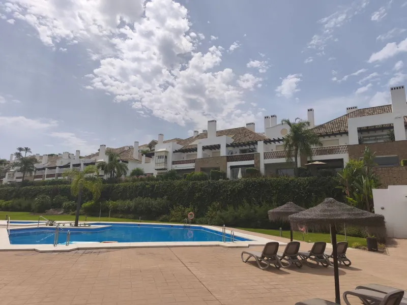 House - Townhouse в продаже в Mijas, Málaga. В доме 3 спален и 4 ванных комнат. Площадь дома 200 м². Площадь участка 18 м²