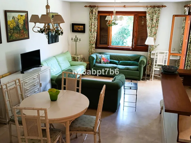 Apartment - Ground Floor Apartment в продаже в Marbella, Málaga. В доме 2 спален и 2 ванных комнат. Площадь дома 109 м²