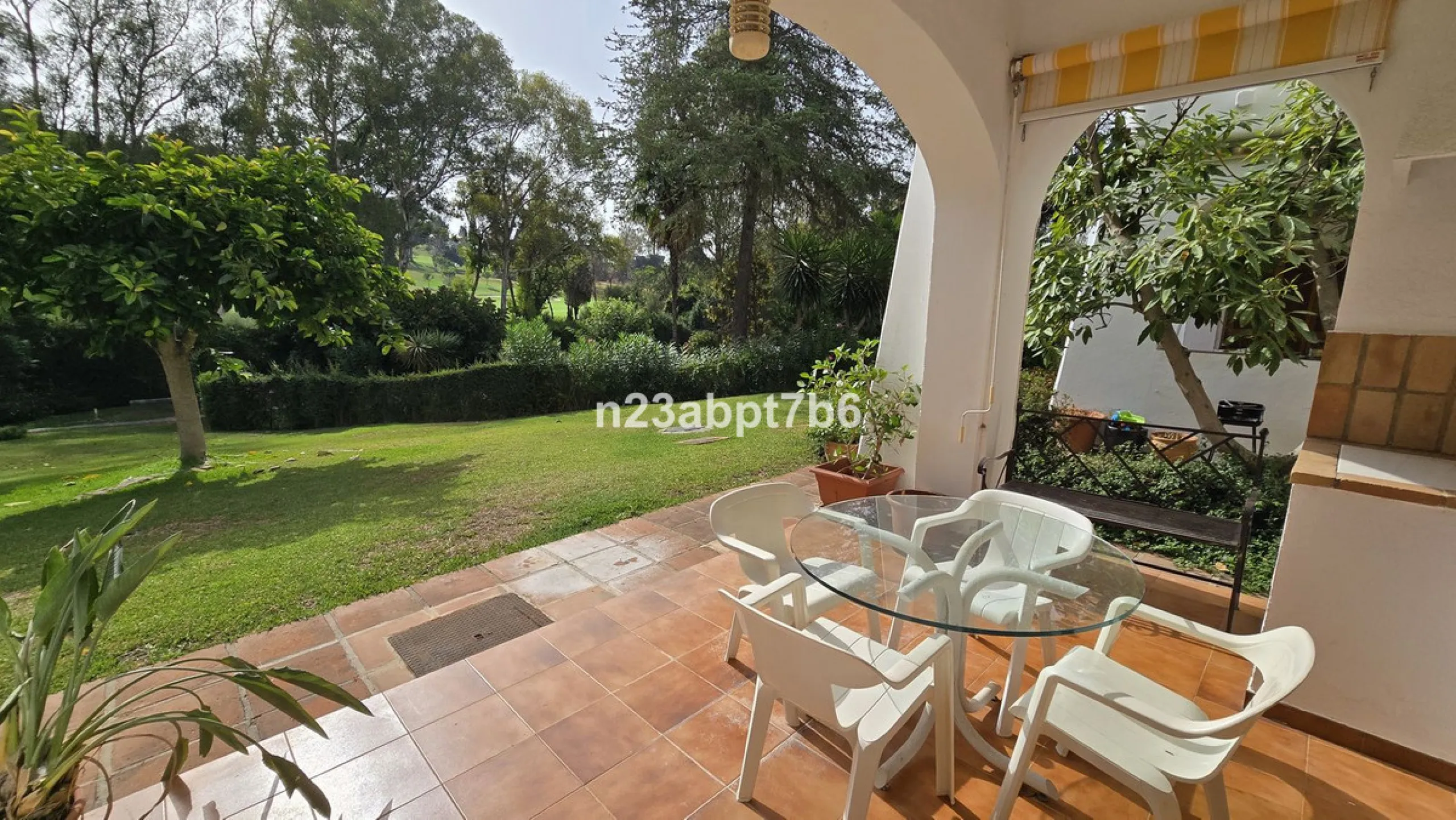 Apartment - Ground Floor Apartment в продаже в Marbella, Málaga. В доме 2 спален и 2 ванных комнат. Площадь дома 109 м²