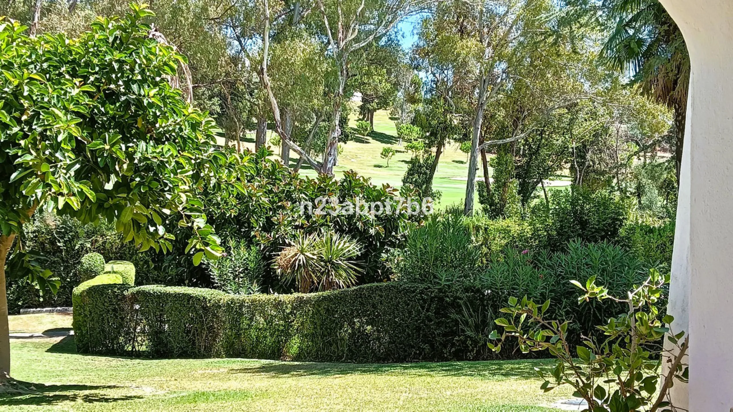 Apartment - Ground Floor Apartment в продаже в Marbella, Málaga. В доме 2 спален и 2 ванных комнат. Площадь дома 109 м²