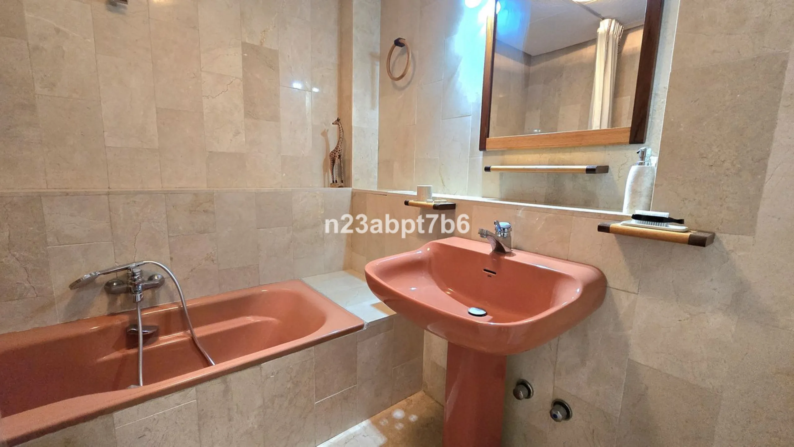Apartment - Ground Floor Apartment в продаже в Marbella, Málaga. В доме 2 спален и 2 ванных комнат. Площадь дома 109 м²