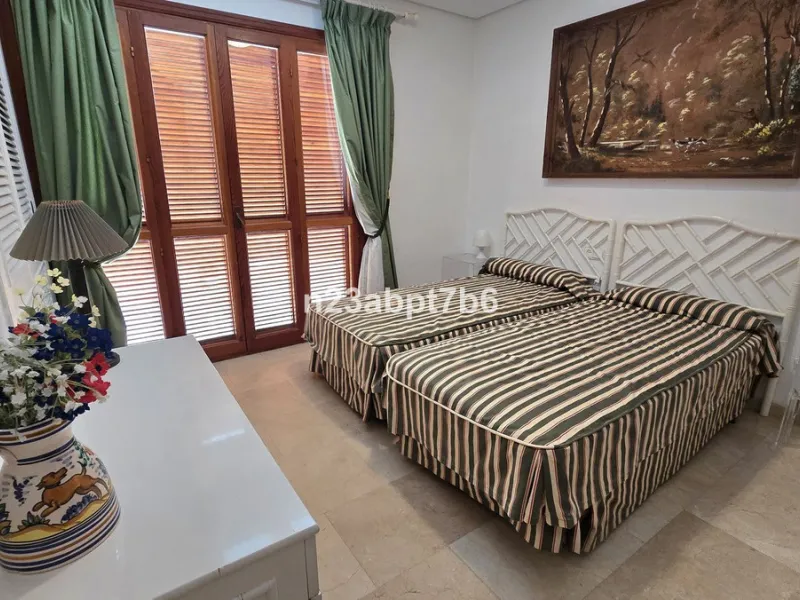 Apartment - Ground Floor Apartment в продаже в Marbella, Málaga. В доме 2 спален и 2 ванных комнат. Площадь дома 109 м²
