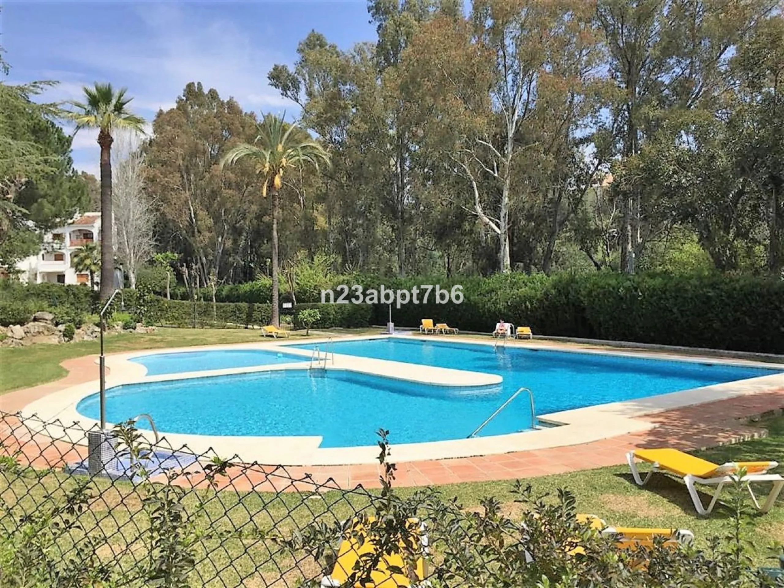 Apartment - Ground Floor Apartment в продаже в Marbella, Málaga. В доме 2 спален и 2 ванных комнат. Площадь дома 109 м²