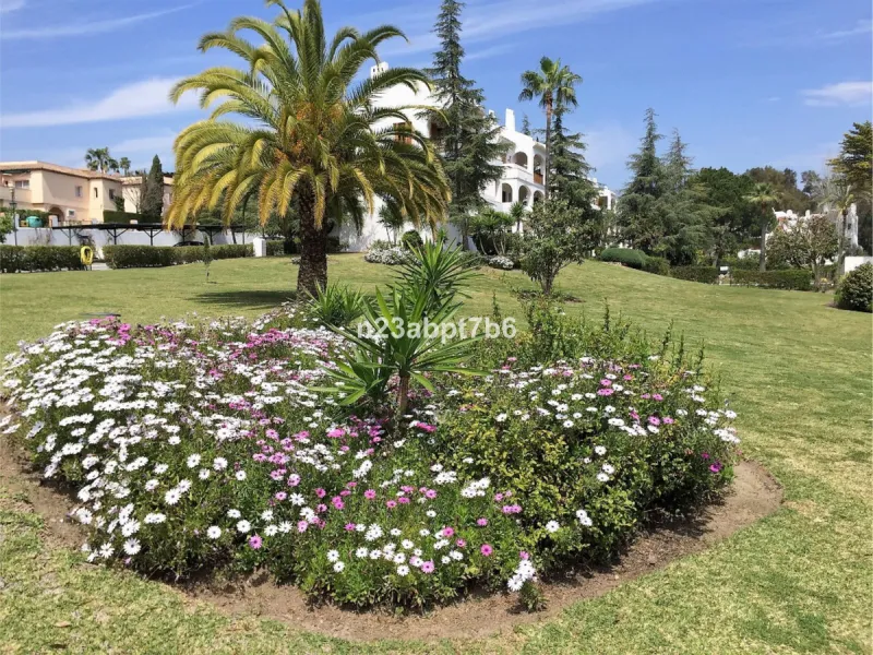 Apartment - Ground Floor Apartment в продаже в Marbella, Málaga. В доме 2 спален и 2 ванных комнат. Площадь дома 109 м²