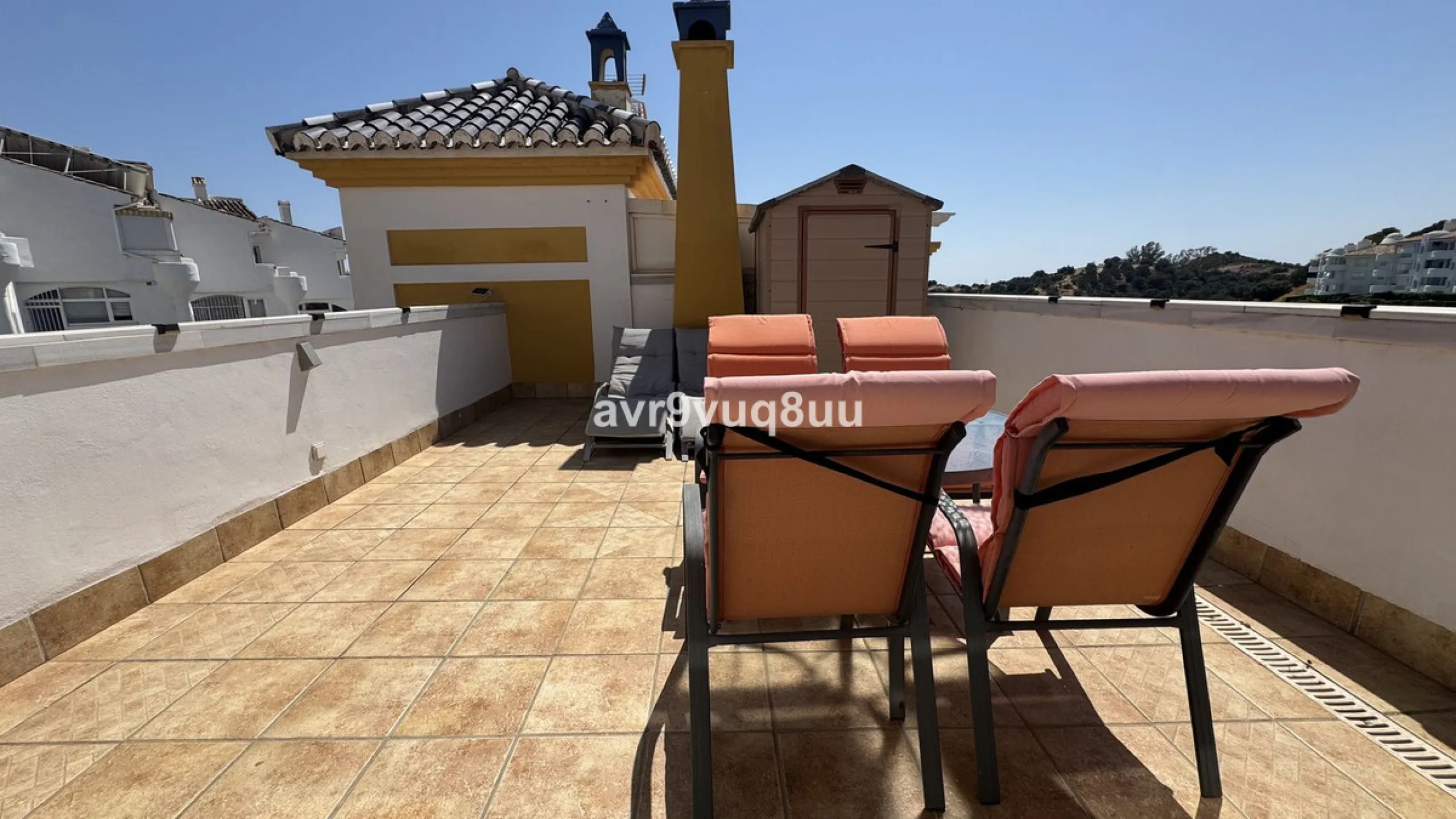 House - Townhouse в продаже в Mijas, Málaga. В доме 4 спален и 3 ванных комнат. Площадь дома 216 м². Площадь участка 321 м²