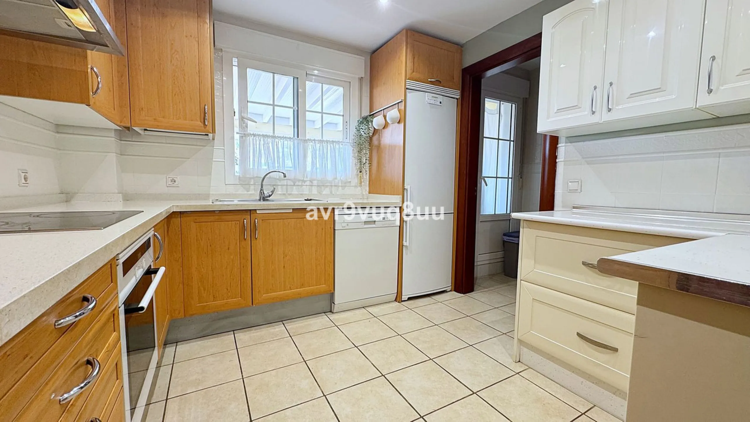 House - Townhouse в продаже в Mijas, Málaga. В доме 4 спален и 3 ванных комнат. Площадь дома 216 м². Площадь участка 321 м²