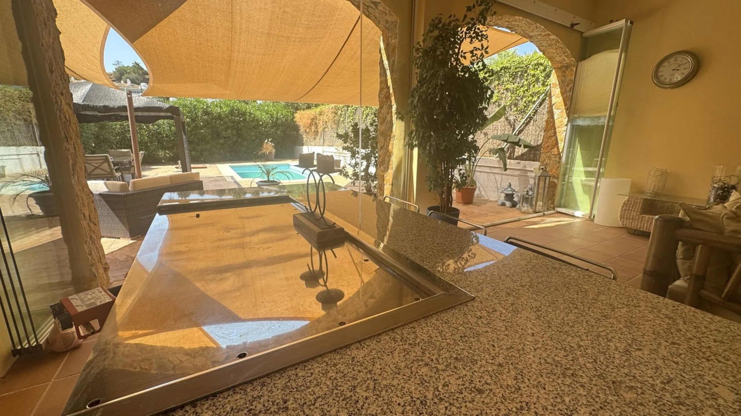 House - Townhouse в продаже в Mijas, Málaga. В доме 4 спален и 3 ванных комнат. Площадь дома 216 м². Площадь участка 321 м²