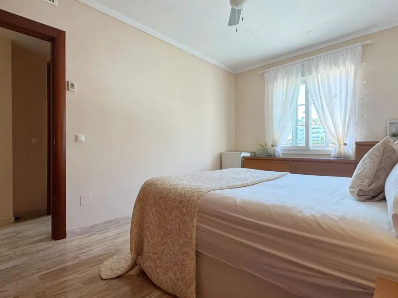 House - Townhouse в продаже в Mijas, Málaga. В доме 4 спален и 3 ванных комнат. Площадь дома 216 м². Площадь участка 321 м²
