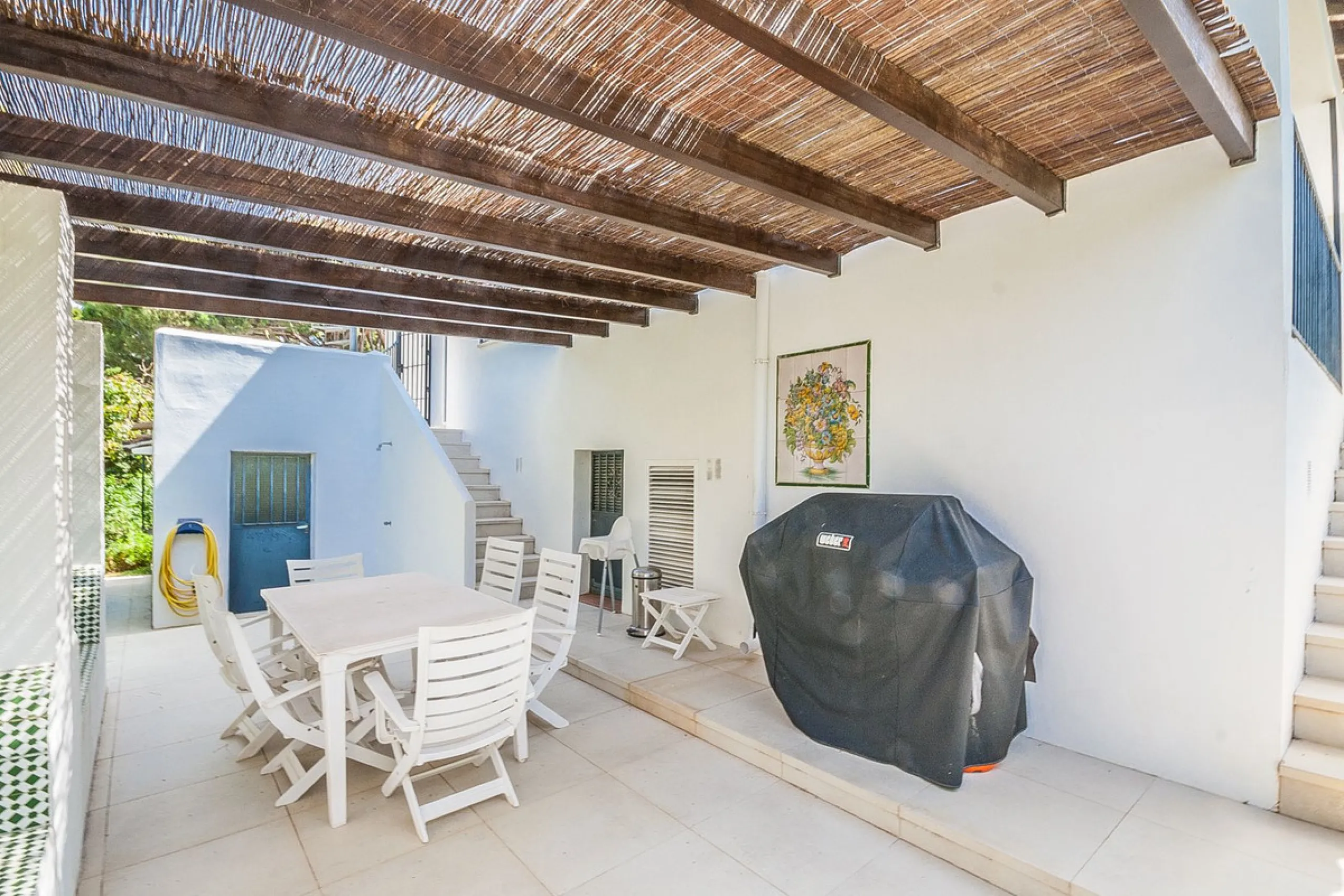 Discover your dream home in this beautifully designed one-level residence, bathed in natural light and featuring direct access to a stunning pool. With five spacious bedrooms and three modern bathrooms, this property is perfect for families or as a lucrat