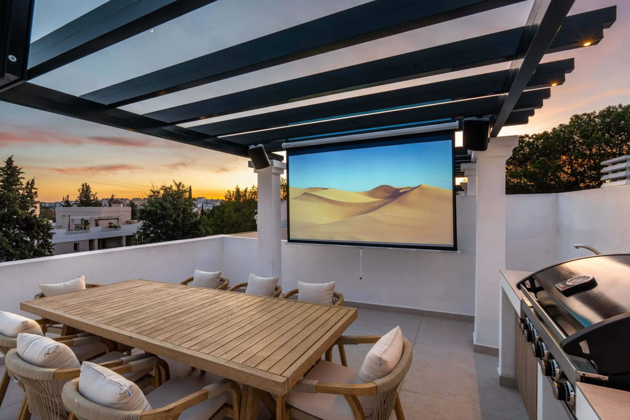 This is a refined duplex penthouse set within the gated community of Aloha Gardens in Nueva Andalucía. This property presents a well-balanced combination of modern design and a prime location in one of Marbella's most established areas. The main floor is 