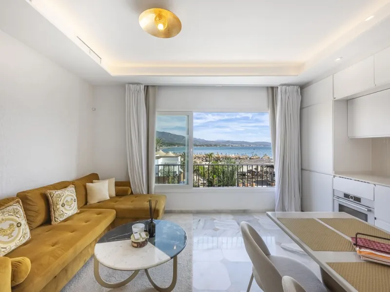 Apartment - Top Floor Apartment в продаже в Marbella, Málaga. В доме 2 спален и 2 ванных комнат. Площадь дома 64 м²