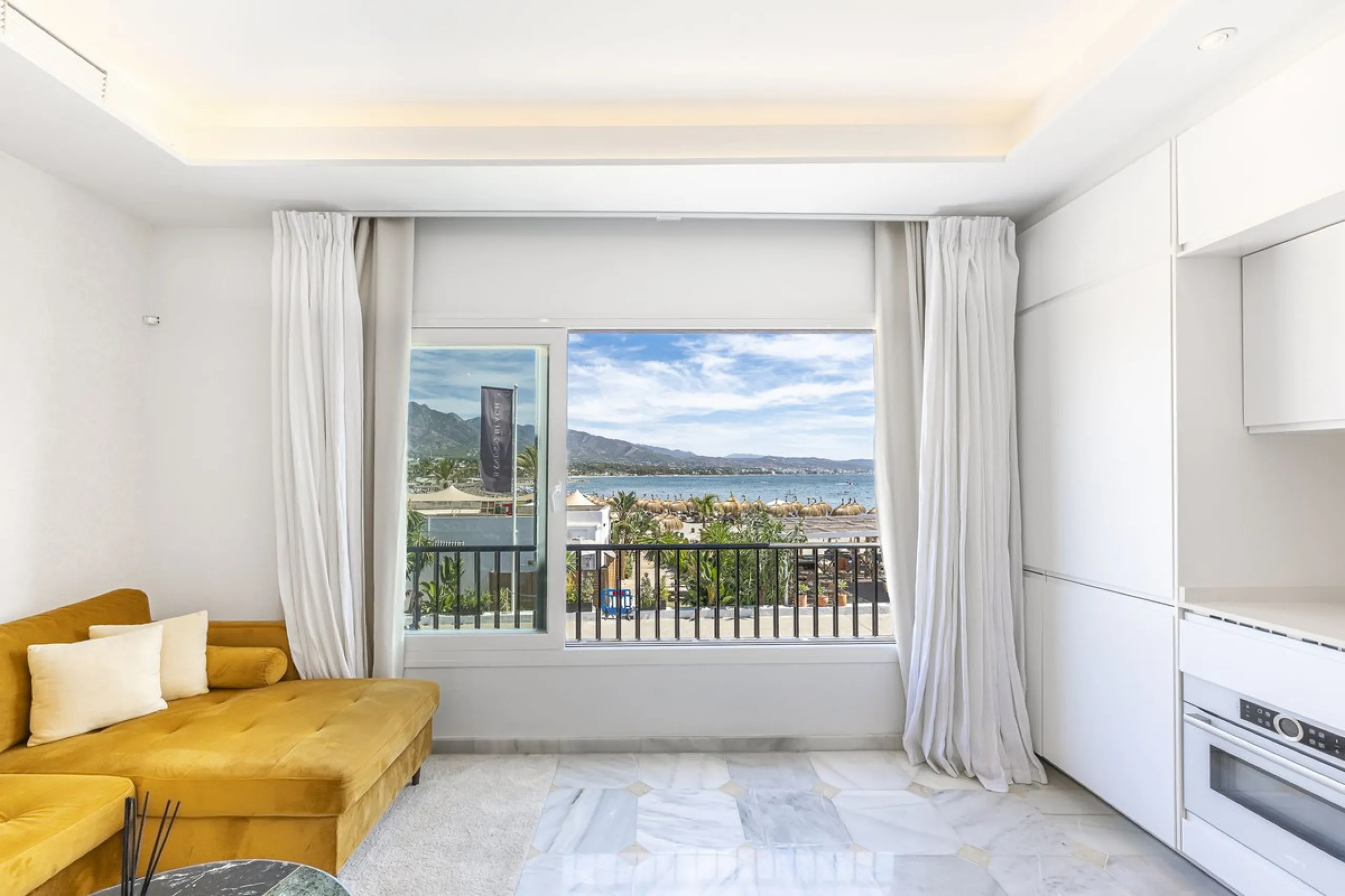 Apartment - Top Floor Apartment в продаже в Marbella, Málaga. В доме 2 спален и 2 ванных комнат. Площадь дома 64 м²