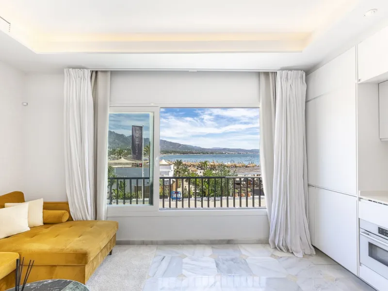Apartment - Top Floor Apartment в продаже в Marbella, Málaga. В доме 2 спален и 2 ванных комнат. Площадь дома 64 м²