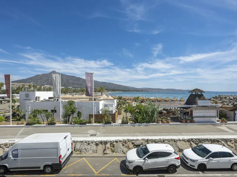 Apartment - Top Floor Apartment в продаже в Marbella, Málaga. В доме 2 спален и 2 ванных комнат. Площадь дома 64 м²