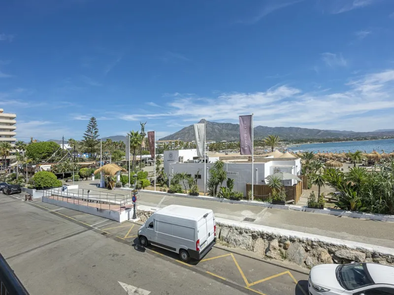 Apartment - Top Floor Apartment в продаже в Marbella, Málaga. В доме 2 спален и 2 ванных комнат. Площадь дома 64 м²