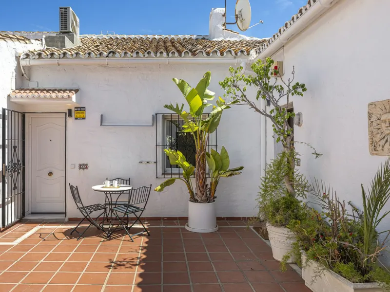Apartment - Top Floor Apartment в продаже в Marbella, Málaga. В доме 2 спален и 2 ванных комнат. Площадь дома 64 м²
