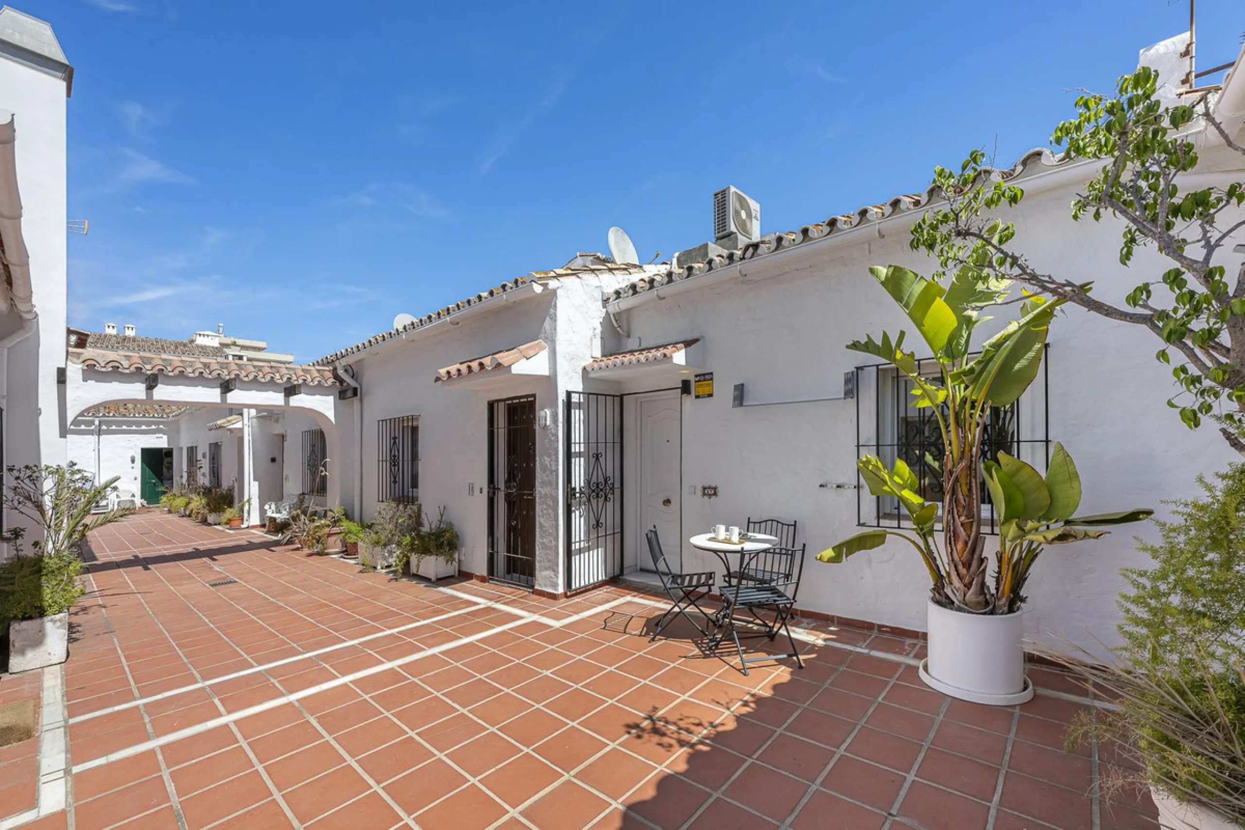 Apartment - Top Floor Apartment в продаже в Marbella, Málaga. В доме 2 спален и 2 ванных комнат. Площадь дома 64 м²